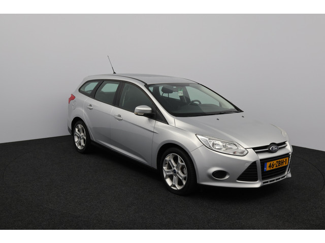 Foto 4 van Ford FOCUS Wagon 1.0 EcoBoost Trend/ D-Riem verv: 166.000 KM!/ Trekhaak/ Airco/ Cruise/ Elek. pakket