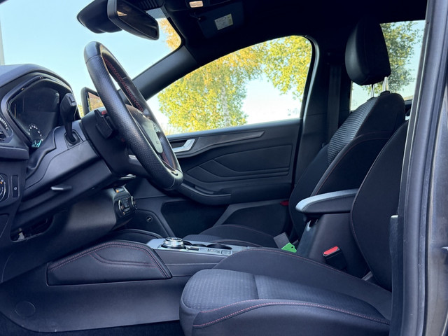 Ford FOCUS Wagon 1.5 ST Line - automaat - camera - navi - airco -