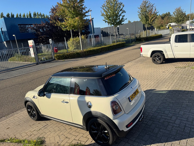Foto 3 van Mini Cooper S 1.6 R56 Leer Pano Dak Nwe APK ELKE ZONDAG OPEN