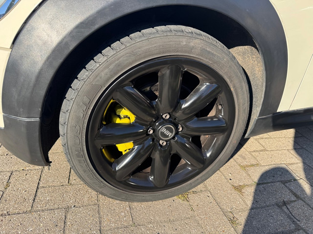 Foto 5 van Mini Cooper S 1.6 R56 Leer Pano Dak Nwe APK ELKE ZONDAG OPEN