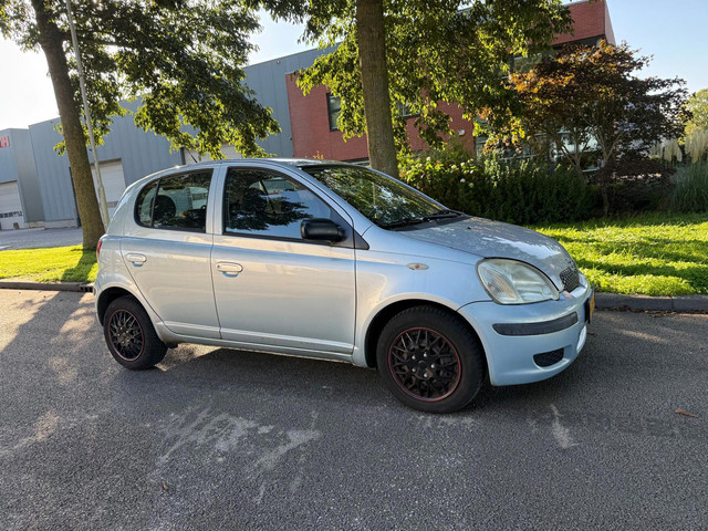 Foto 8 van Toyota Yaris 1.3 VVT-i Idols apk