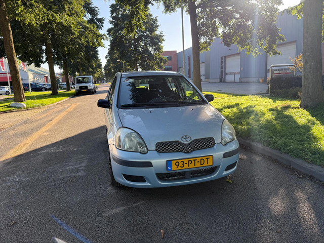 Foto 9 van Toyota Yaris 1.3 VVT-i Idols apk