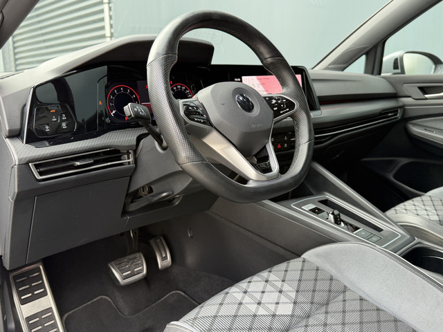 Foto 6 van Volkswagen Golf Variant BWJ 2022 | 1.5 eTSI 131PK R-Line AUTOMAAT | TREKHAAK | 19'' LMV | SPORSTOELE
