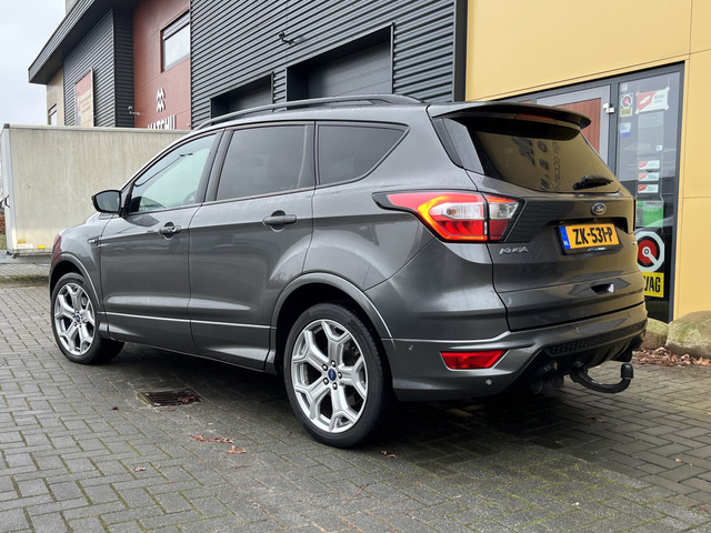 Foto 6 van Ford Kuga 1.5 150 pk ST-Line X trekhaak, apple carplay, winterpack, a-camera, lederen bekleding, nav