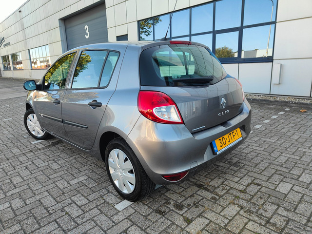 Foto 8 van Renault Clio 1.2 TCe Special Line 16422 km !!! Uniek!1e eigenaresse