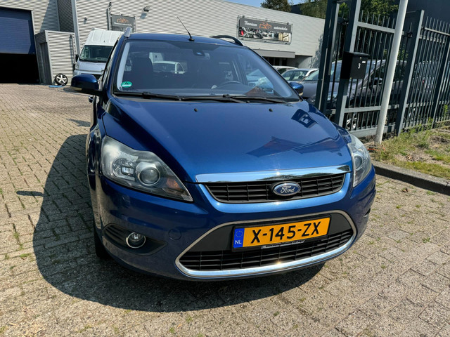 Foto 4 van Ford Focus Wagon 1.8 Titanium Flexi Fuel clima, elec pakket, alu wielen, getint glas navigatie, 107.