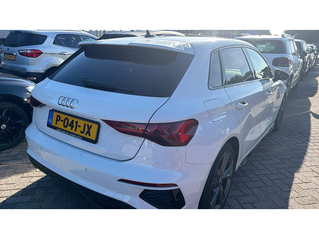 Foto 4 van Audi A3 Sportback 35 TFSI S edition Automaat | Airco | CarPlay | Virt. Cockpit | Vol opties | Inruil