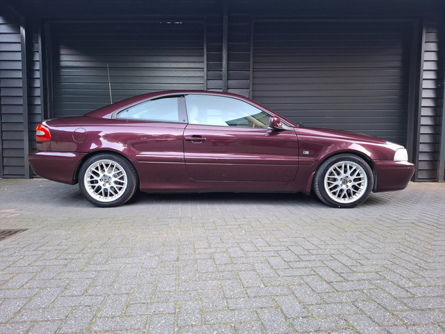 Foto 10 van Volvo C70 Coupé 2.3 T-5 Prestige AUT 239 PK luxe auto