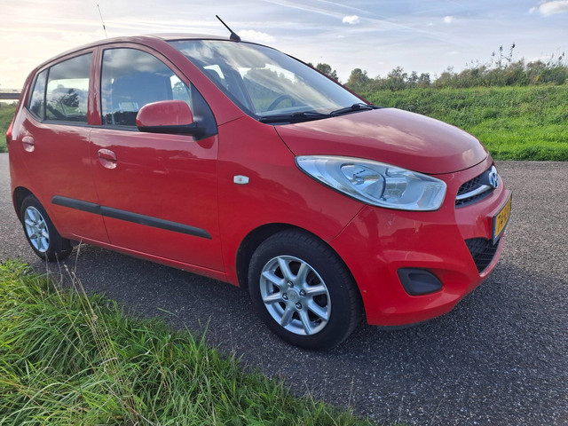 Foto 7 van Hyundai I10 1.1 i-Drive Cool Keering lek