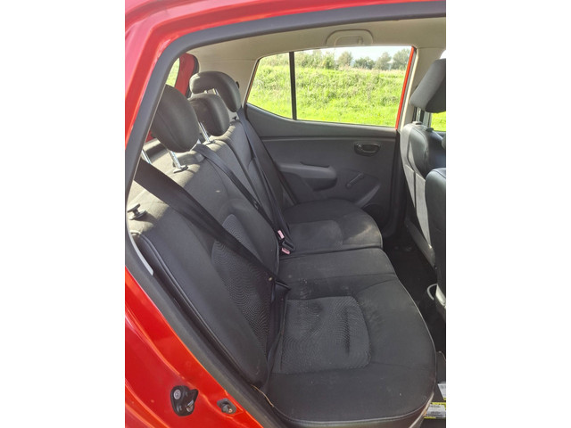 Foto 4 van Hyundai I10 1.1 i-Drive Cool Keering lek