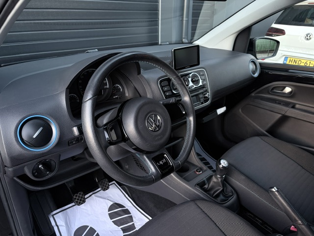 Foto 9 van Volkswagen Up! 1.0 BlueMotion|CUP uitv|Stoel verw|Bluetooth|5 deurs|Airco|EL ramen|