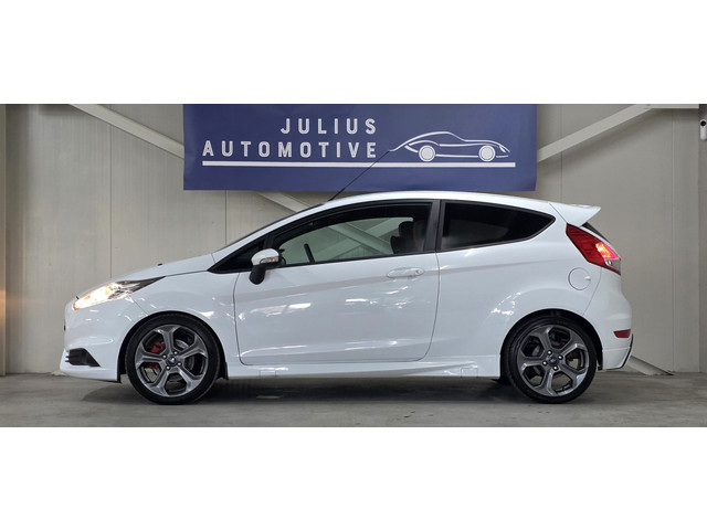 Foto 10 van Ford Fiesta 1.6 ST2 DB VV in 2025 182PK Recaro Stock Keyless Netjes!