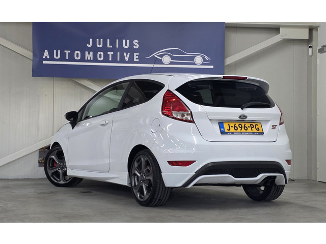 Foto 8 van Ford Fiesta 1.6 ST2 DB VV in 2025 182PK Recaro Stock Keyless Netjes!