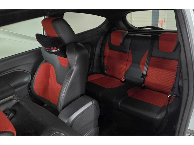 Foto 4 van Ford Fiesta 1.6 ST2 DB VV in 2025 182PK Recaro Stock Keyless Netjes!