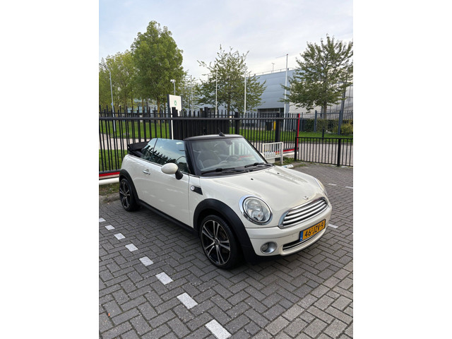 Foto 3 van Mini Cabrio 1.6 Cooper Chili - Cabrio - Cruise - Airco
