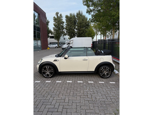 Foto 4 van Mini Cabrio 1.6 Cooper Chili - Cabrio - Cruise - Airco