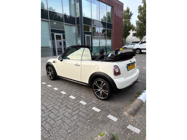Foto 7 van Mini Cabrio 1.6 Cooper Chili - Cabrio - Cruise - Airco