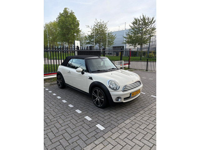 Foto 10 van Mini Cabrio 1.6 Cooper Chili - Cabrio - Cruise - Airco