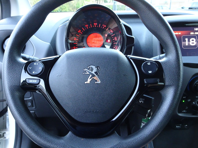 Foto 10 van Peugeot 108 1.0 e-VTi Active Airco, apple carplay, android auto, elektrische ramen, centrale vergren