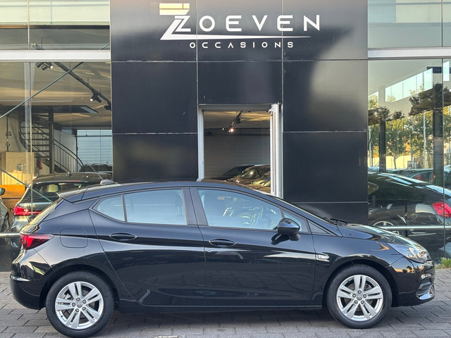 Foto 4 van Opel Astra 1.2 Edition