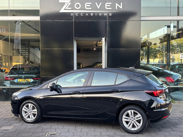 Foto 8 van Opel Astra 1.2 Edition