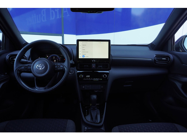 Foto 5 van Toyota Yaris Cross 1.5 Hybrid 130 Dynamic / Stoel&stuurverw. / Comfortpack / Safety- Pack / = INCL.