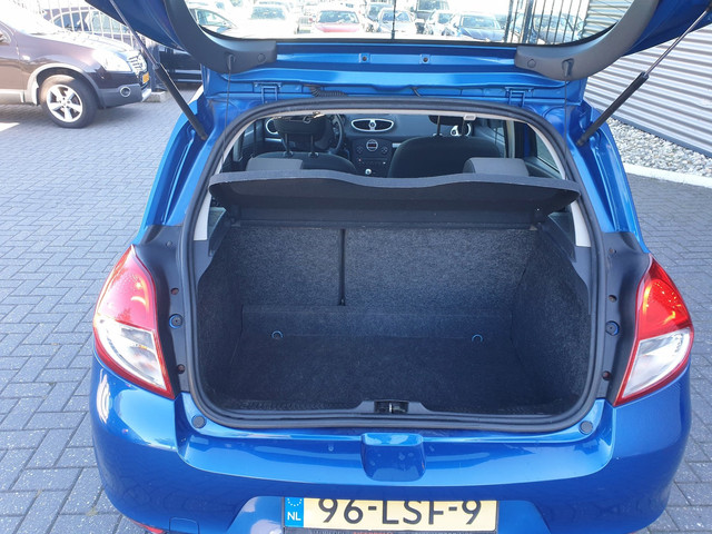 Foto 2 van Renault Clio 1.2 Sélection Business-Airco-Cruise- Navigatie-EL-Ramen