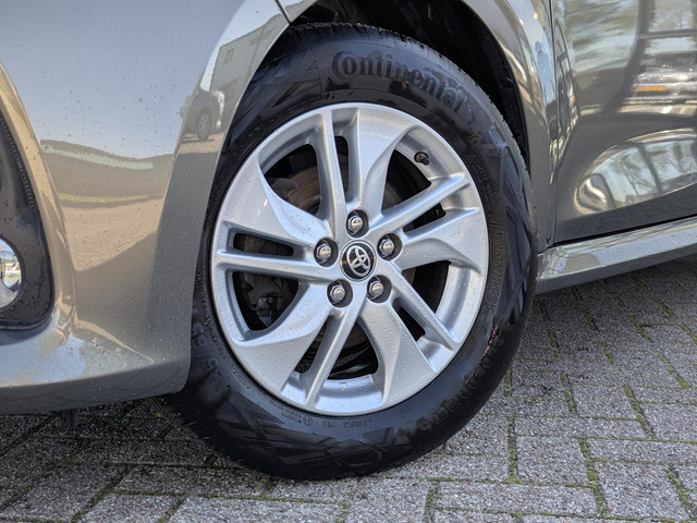 Foto 3 van Toyota Yaris 1.5 VVT-i Active | Afn. Trekhaak | Stoelverwarming | Airco | Camera | ACC