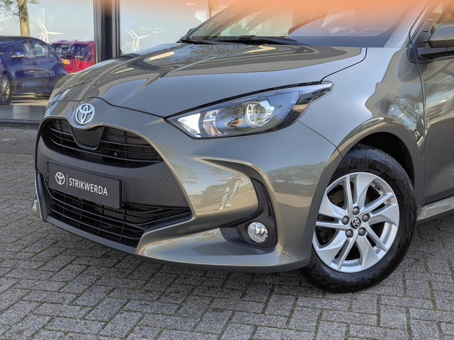 Foto 8 van Toyota Yaris 1.5 VVT-i Active | Afn. Trekhaak | Stoelverwarming | Airco | Camera | ACC