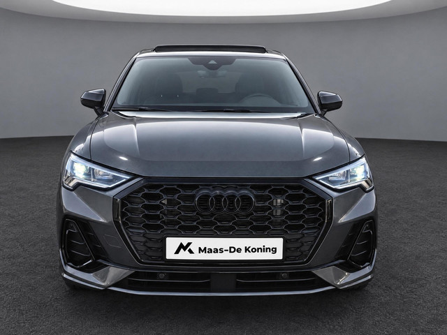 Foto 10 van Audi Q3 Sportback 45 TFSIe 180kW/245PK S Line · Panoramadak · Trekhaak · Camera · Stoelverwarming ·
