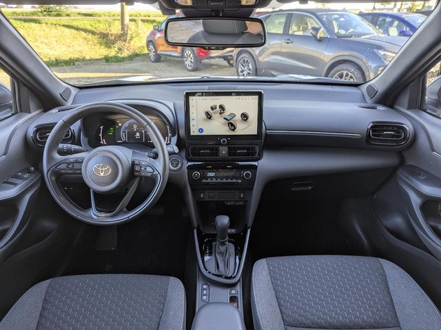 Foto 4 van Toyota Yaris Cross 1.5 Hybrid 115 Dynamic Plus | Stoel- stuurverwarming | Keyless | Camera | ACC | 1