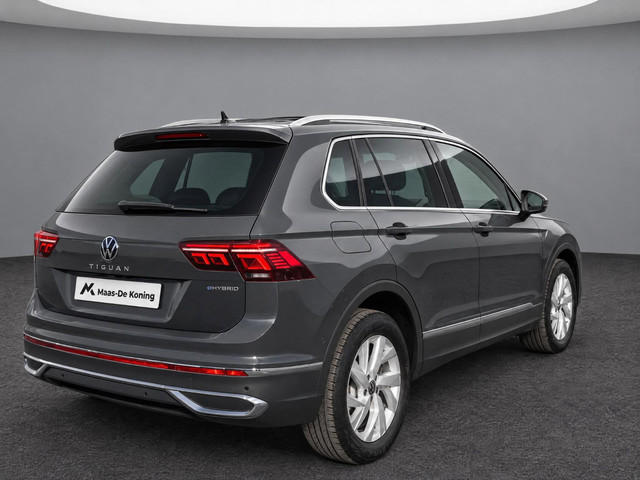 Foto 6 van Volkswagen Tiguan 1.4TSIeHybrid 180kW/245PK Elegance · Panoramadak · Camera + Parkeersensoren · Navi