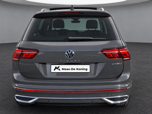 Foto 7 van Volkswagen Tiguan 1.4TSIeHybrid 180kW/245PK Elegance · Panoramadak · Camera + Parkeersensoren · Navi