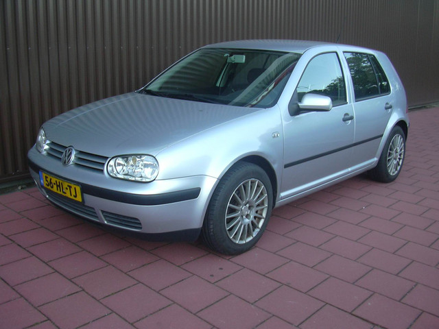 Foto 3 van Volkswagen Golf 1.6-16V Trendline