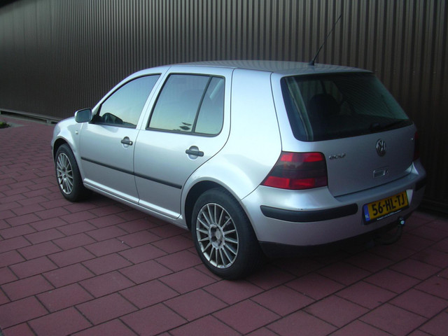 Foto 4 van Volkswagen Golf 1.6-16V Trendline