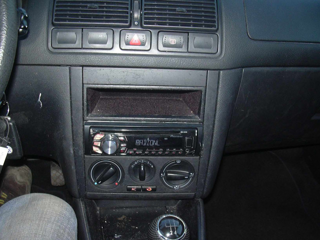 Volkswagen Golf 1.6-16V Trendline