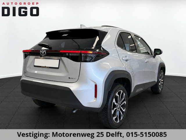 Foto 5 van Toyota Yaris Cross 1.5 HYBRID DYNAMIC SILVERLINE GARANTIE 2035 NAVIGATIE . STUUR EN STOEL VERWARMING