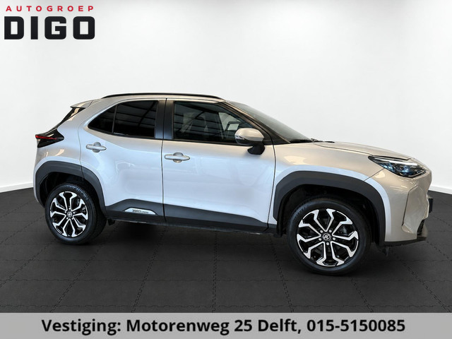 Foto 8 van Toyota Yaris Cross 1.5 HYBRID DYNAMIC SILVERLINE GARANTIE 2035 NAVIGATIE . STUUR EN STOEL VERWARMING