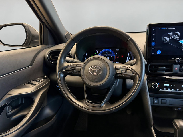 Foto 10 van Toyota Yaris Cross 1.5 HYBRID DYNAMIC SILVERLINE GARANTIE 2035 NAVIGATIE . STUUR EN STOEL VERWARMING