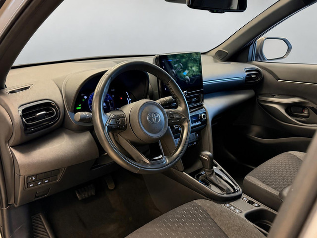 Toyota Yaris Cross 1.5 HYBRID DYNAMIC SILVERLINE GARANTIE 2035 NAVIGATIE . STUUR EN STOEL VERWARMING