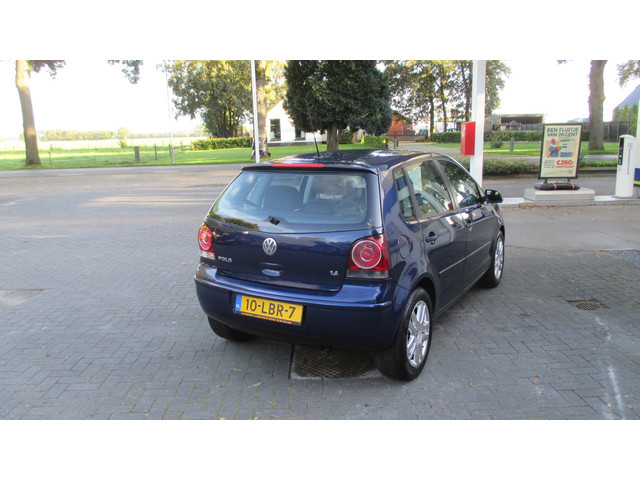 Foto 10 van Volkswagen Polo 1.4-16V Trendline
