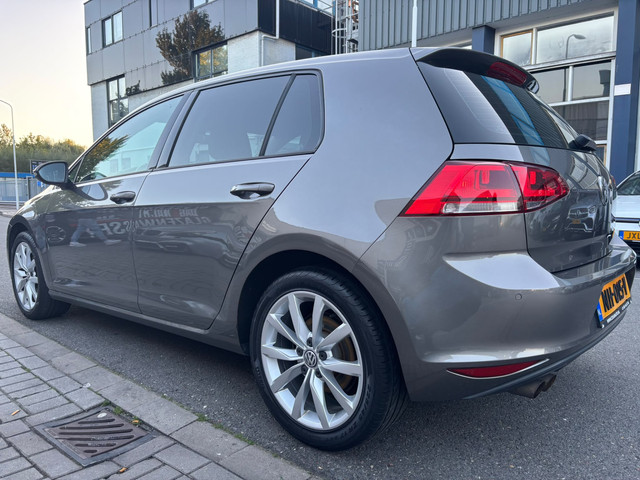 Volkswagen Golf 1.4 TSI ACT Connected Series / 124 DKM / DEALER ONDERHOUDEN