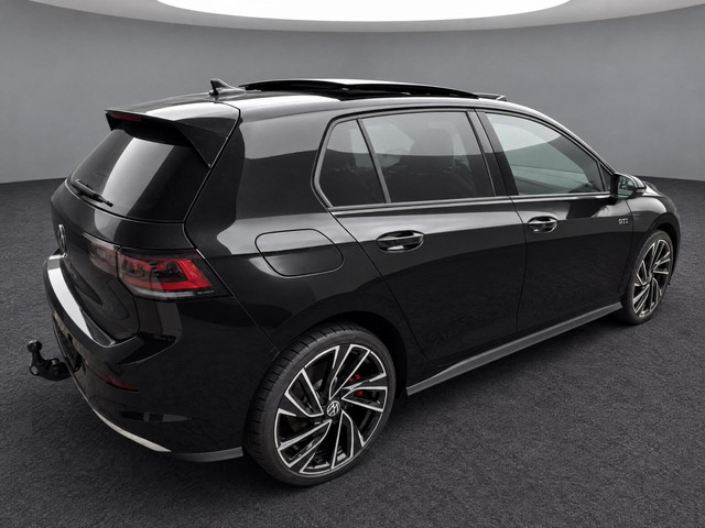 Foto 6 van Volkswagen Golf 1.5 272pk DSG eHybrid GTE · Panoramadak · Camera · Alarm · Wegklapbare Trekhaak · Ga
