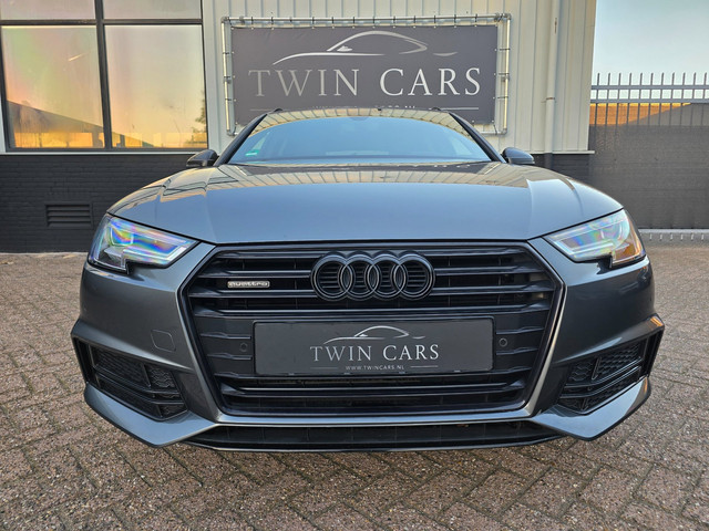Foto 10 van Audi A4 Avant 2.0 TFSI quattro Sport S line black edition