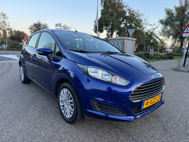 Foto 3 van Ford Fiesta 1.0 Style / distributie.riem.verv / airco / navi / elek.pakket / pdc / trekhaak / nap...