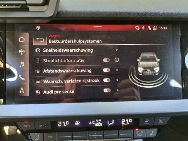 Foto 4 van AUDI A3 A3 Limousine 30 TFSI S-Edition UNIEKE AUTO !!