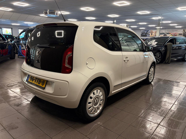 Foto 5 van Volkswagen Up! 1.0 high up! BlueMotion * Airco / Stoelverwarming / Leder / LM Velgen / NL Auto *