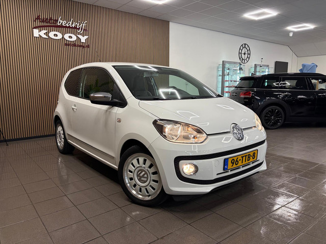 Foto 4 van Volkswagen Up! 1.0 high up! BlueMotion * Airco / Stoelverwarming / Leder / LM Velgen / NL Auto *