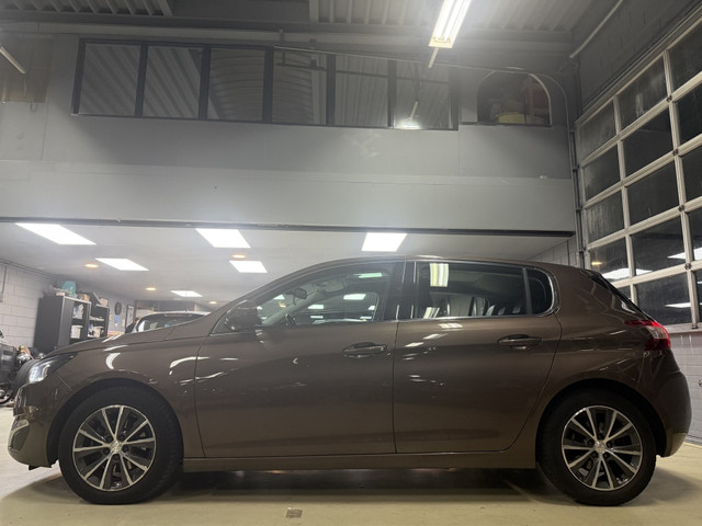 Foto 6 van Peugeot 308 1.6 HDI Allure Pano|Leer|Massage|Navi|Clima|Sensoren