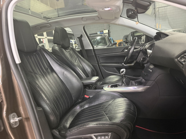Foto 7 van Peugeot 308 1.6 HDI Allure Pano|Leer|Massage|Navi|Clima|Sensoren